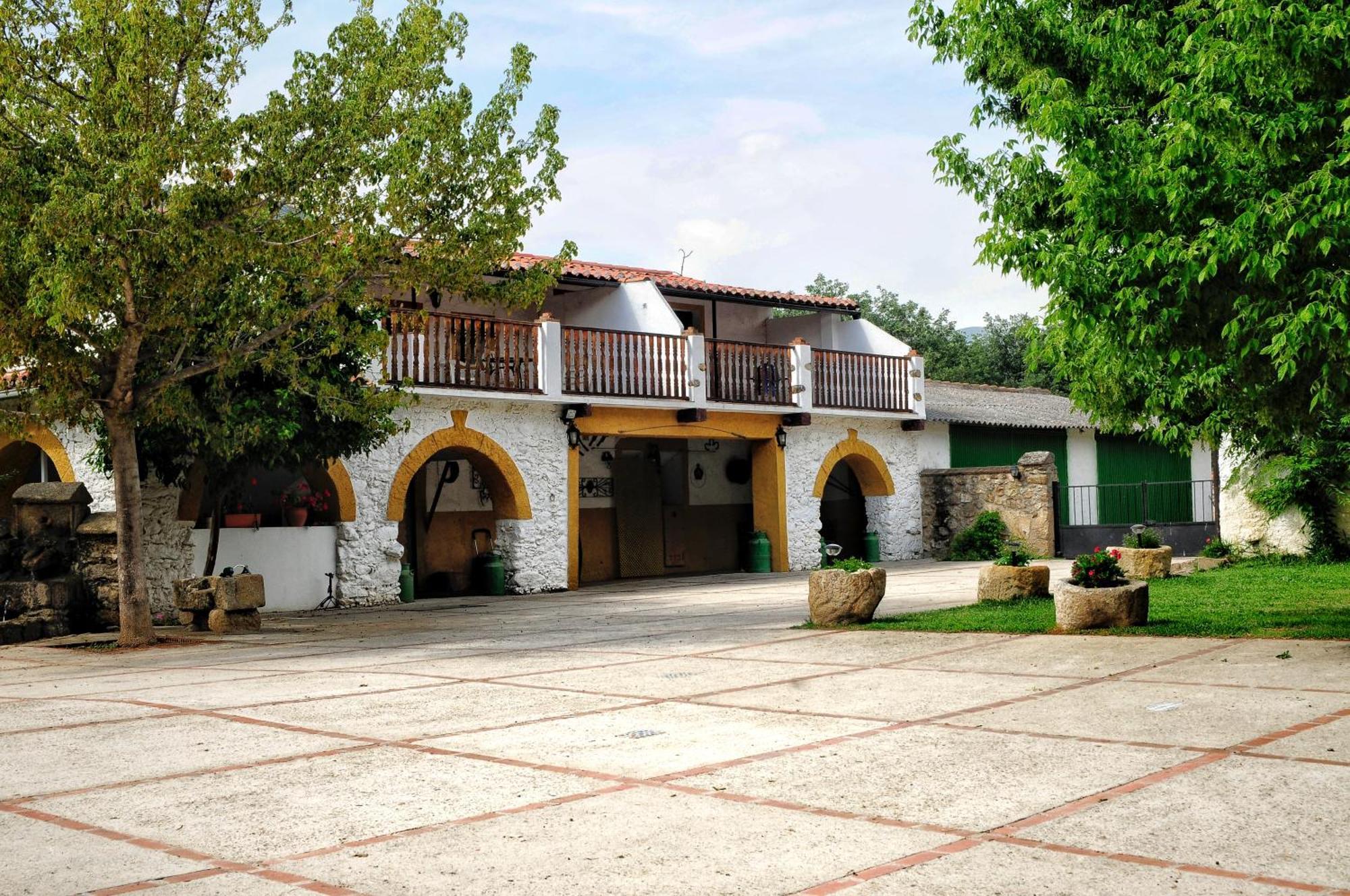 La Caseria Navaconcejo Luaran gambar